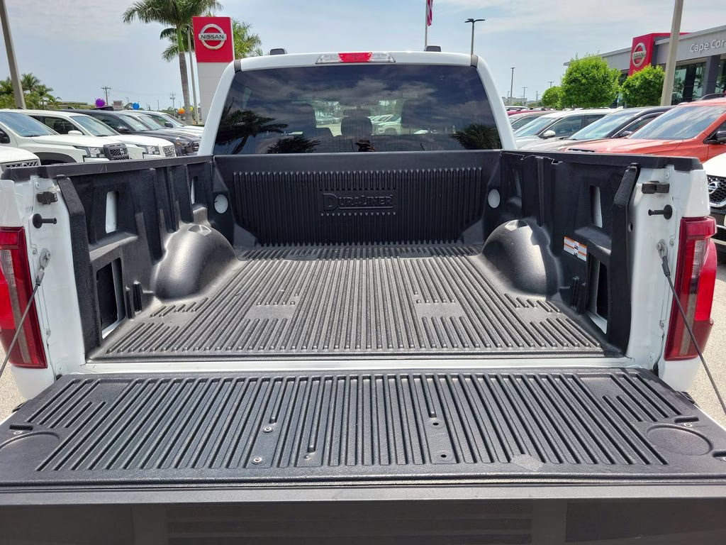 2025 Oxford White Ford F-150 XLT RWD Truck