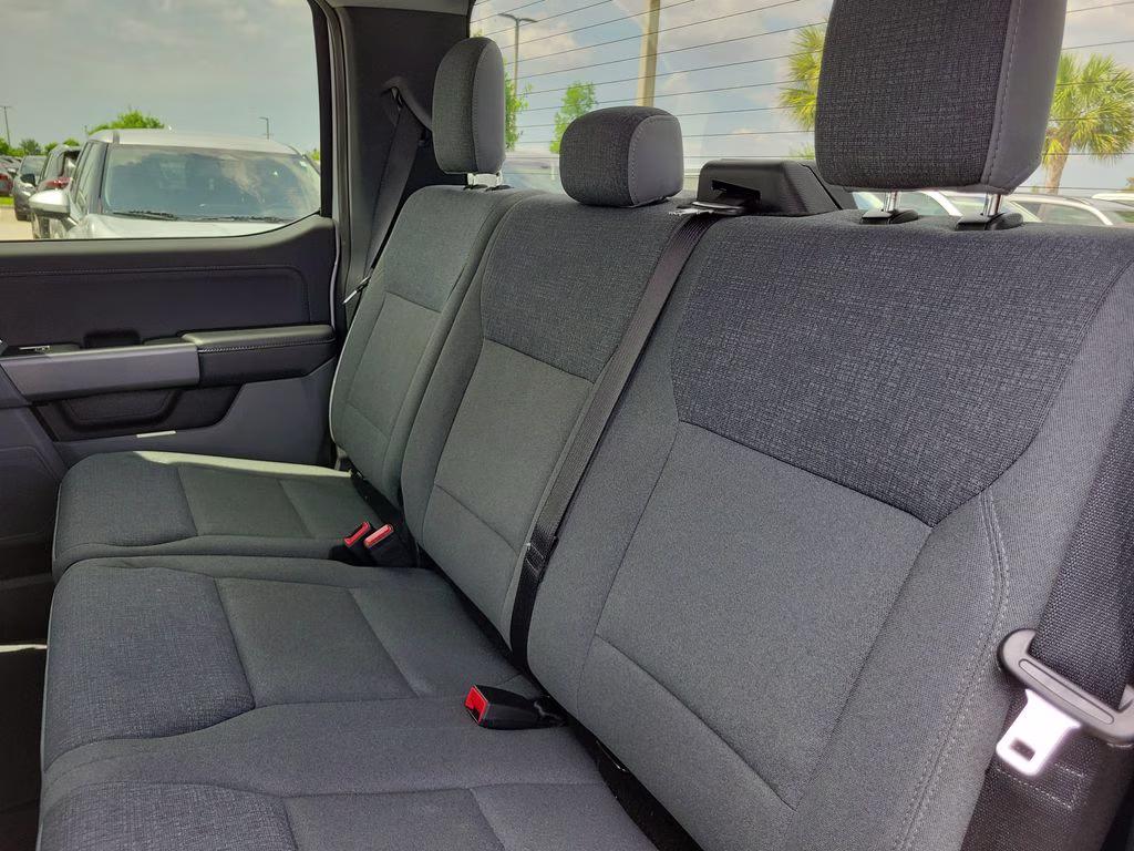 2025 Oxford White Ford F-150 XLT RWD Truck