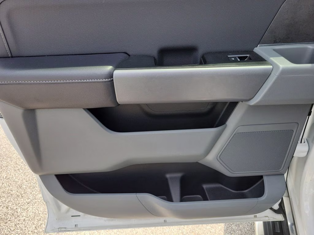 2025 Oxford White Ford F-150 XLT RWD Truck