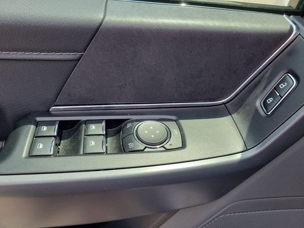 2025 Oxford White Ford F-150 XLT RWD Truck