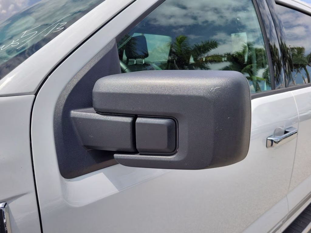 2025 Oxford White Ford F-150 XLT RWD Truck