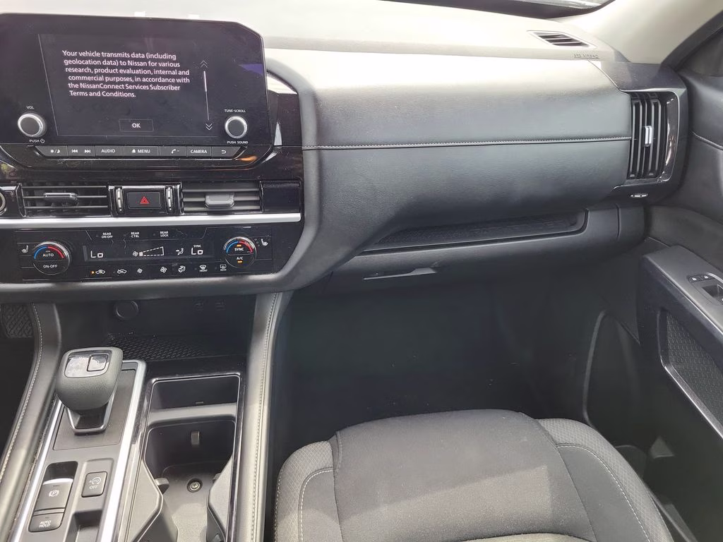 2024 Brilliant Silver Metallic Nissan Pathfinder SV FWD SUV