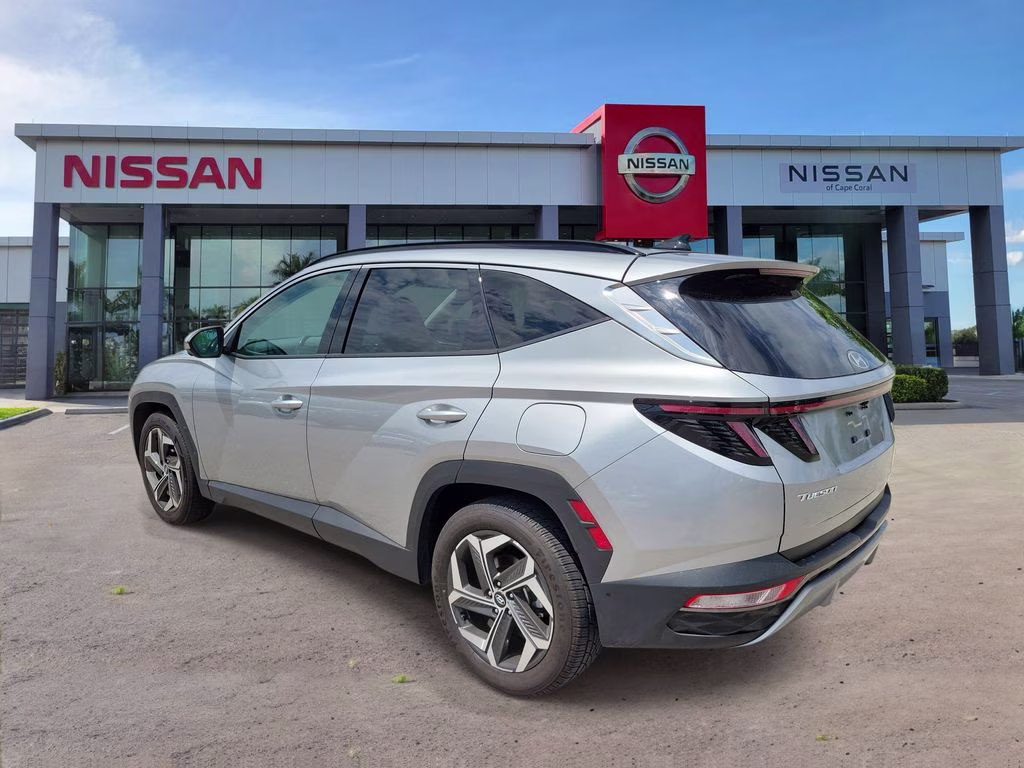 2024 Shimmering Silver Hyundai Tucson Limited FWD SUV