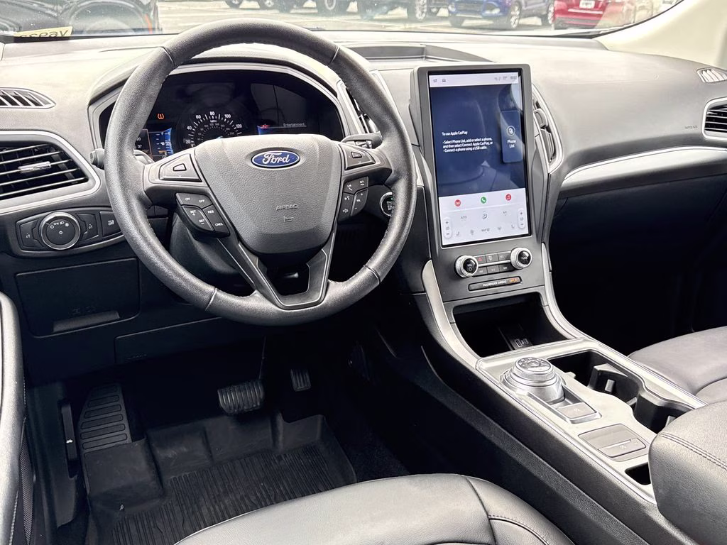 2022 Iconic Silver Metallic Ford Edge SEL AWD SUV