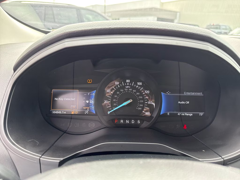 2022 Iconic Silver Metallic Ford Edge SEL AWD SUV