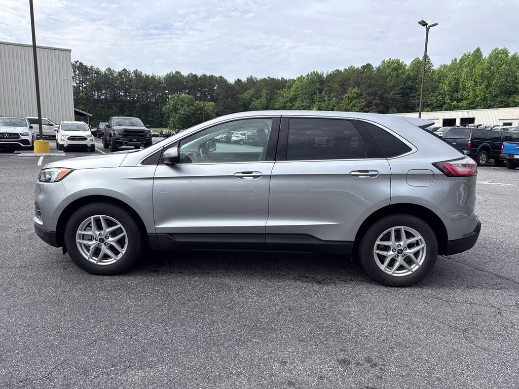 2022 Iconic Silver Metallic Ford Edge SEL AWD SUV