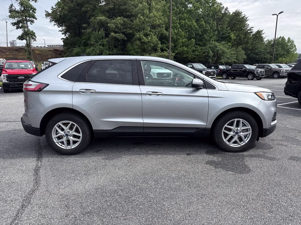 2022 Iconic Silver Metallic Ford Edge SEL AWD SUV