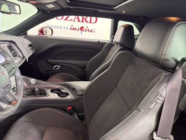 2023 Octane Red Pearlcoat Dodge Challenger R/T RWD Coupe