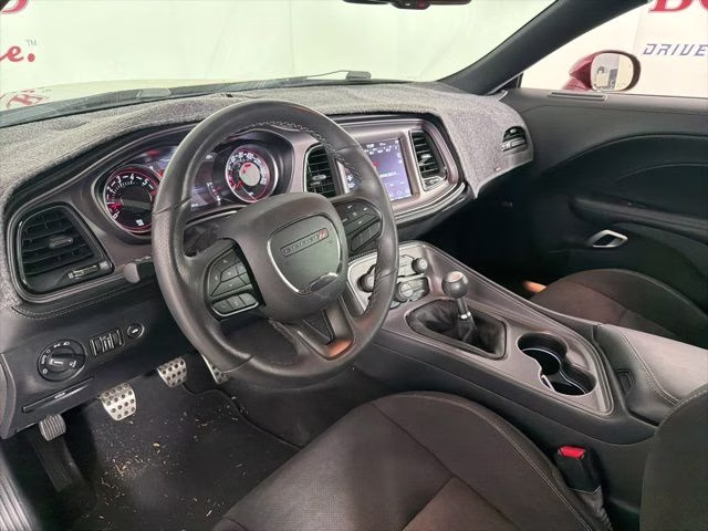 2023 Octane Red Pearlcoat Dodge Challenger R/T RWD Coupe