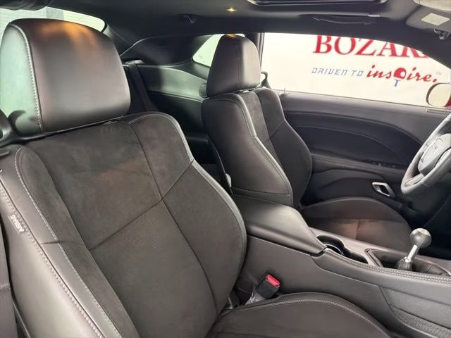 2023 Octane Red Pearlcoat Dodge Challenger R/T RWD Coupe