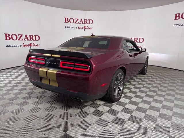 2023 Octane Red Pearlcoat Dodge Challenger R/T RWD Coupe