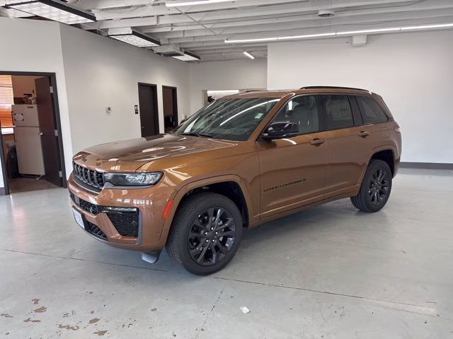 2026 Copper Shino Metallic Clearcoat Jeep Grand Cherokee Limited Reserve 4X4 SUV