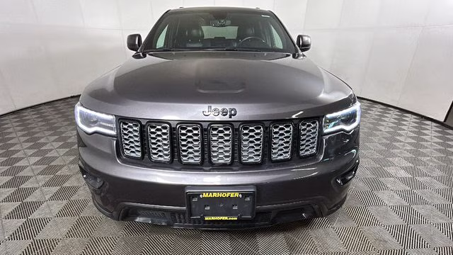 2020 Granite Crystal Metallic Clearcoat Jeep Grand Cherokee Altitude 4X4 SUV