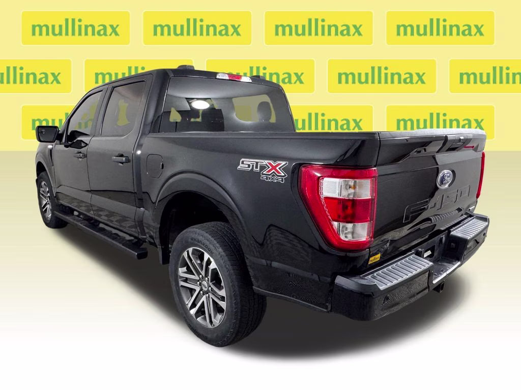 2022 Black Metallic Ford F-150 XL 4X4 Truck