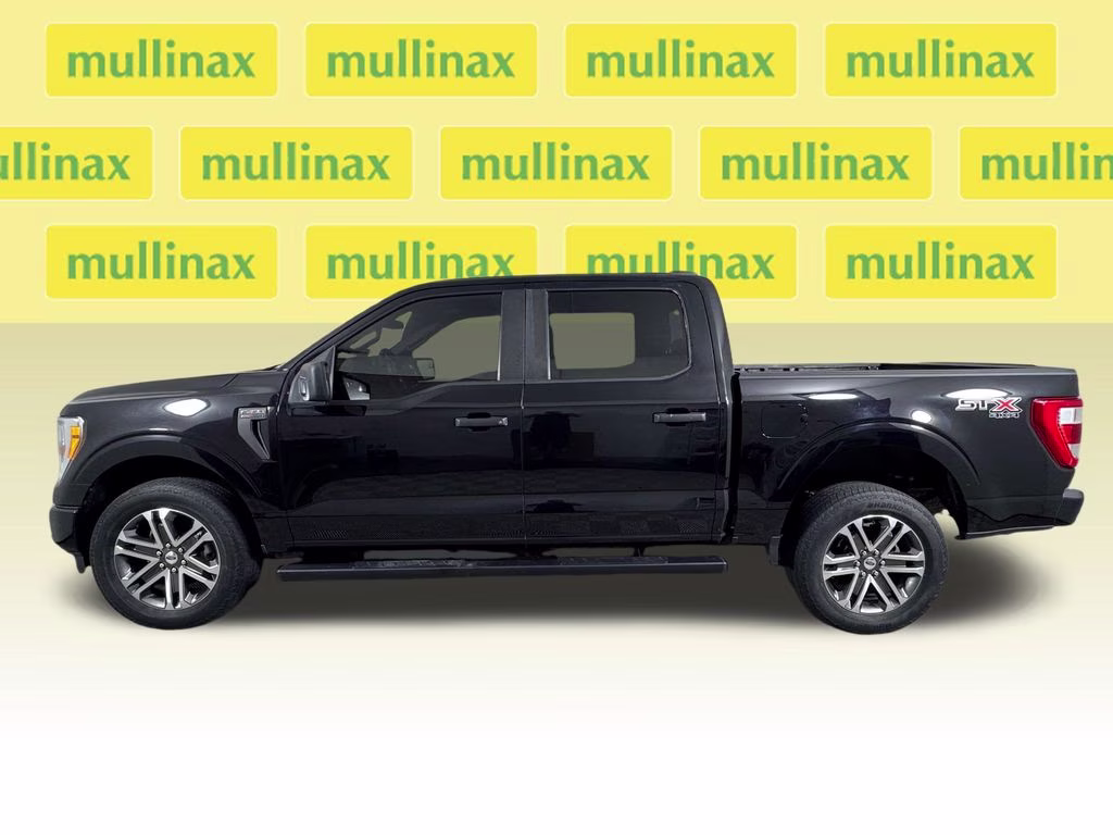 2022 Black Metallic Ford F-150 XL 4X4 Truck