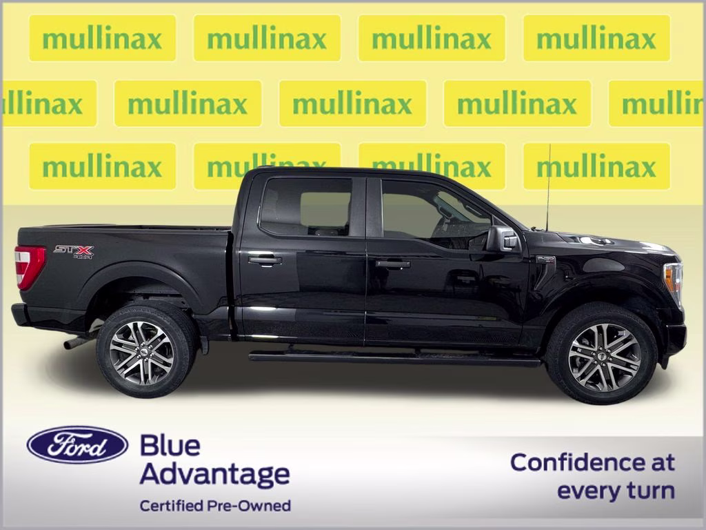 2022 Black Metallic Ford F-150 XL 4X4 Truck