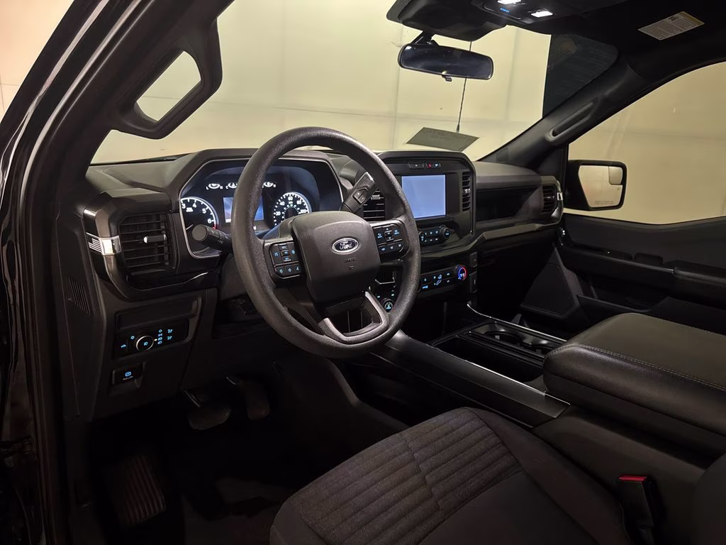 2022 Black Metallic Ford F-150 XL 4X4 Truck
