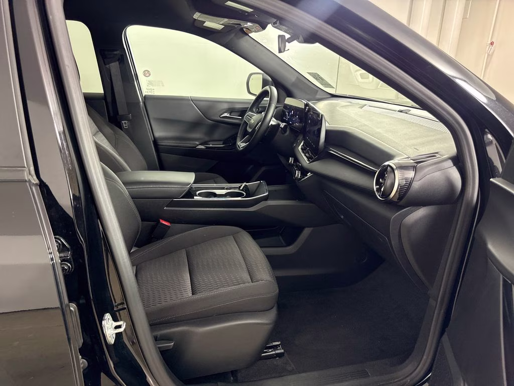 2025 Mosaic Black Metallic Chevrolet Equinox LT AWD SUV