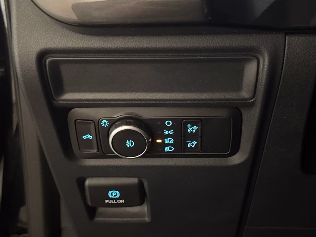 2022 Black Metallic Ford F-150 XL 4X4 Truck