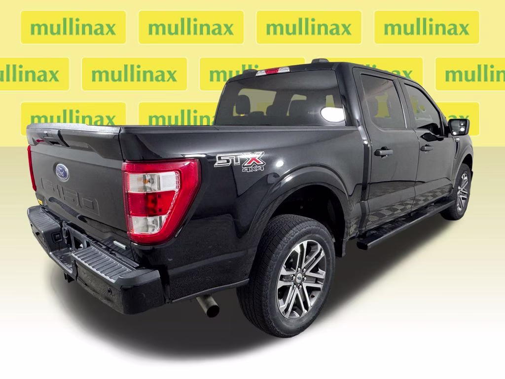 2022 Black Metallic Ford F-150 XL 4X4 Truck