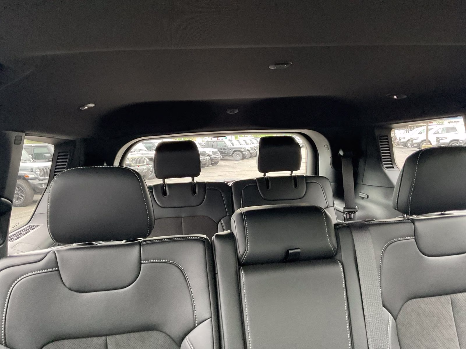 2026 Bright White Clearcoat Jeep Grand Cherokee L Laredo 4X4 SUV