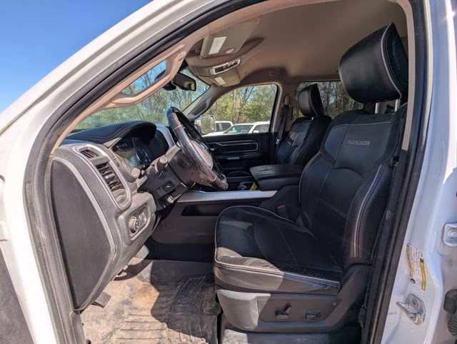 2019 Bright White Clearcoat Ram 2500 Laramie 4X4 Truck