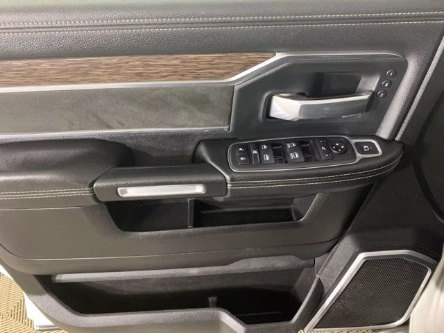 2019 Bright White Clearcoat Ram 2500 Laramie 4X4 Truck