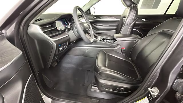 2023 Baltic Gray Metallic Clearcoat Jeep Grand Cherokee 4xe 4X4 SUV