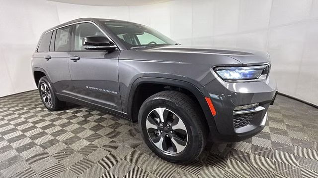 2023 Baltic Gray Metallic Clearcoat Jeep Grand Cherokee 4xe 4X4 SUV