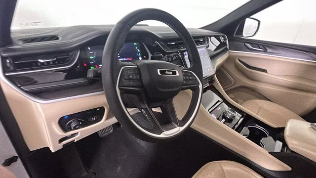 2023 Bright White Clearcoat Jeep Grand Cherokee 4xe 4X4 SUV