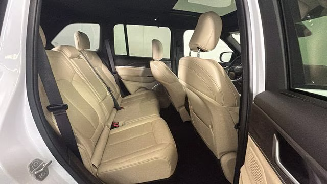 2023 Bright White Clearcoat Jeep Grand Cherokee 4xe 4X4 SUV