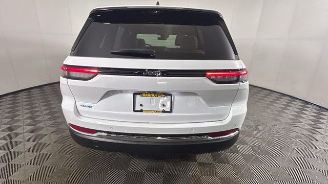 2023 Bright White Clearcoat Jeep Grand Cherokee 4xe 4X4 SUV