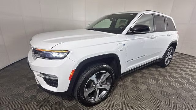 2023 Bright White Clearcoat Jeep Grand Cherokee 4xe 4X4 SUV