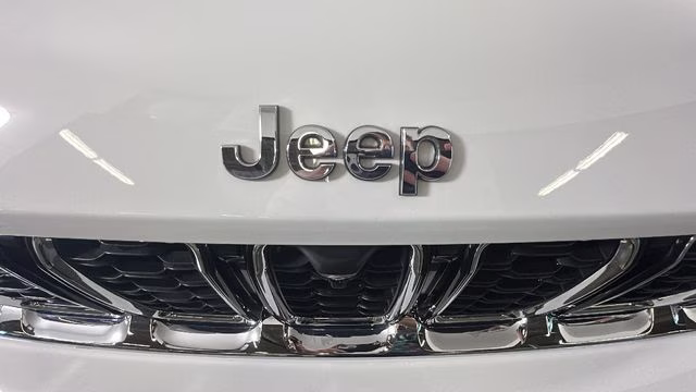 2023 Bright White Clearcoat Jeep Grand Cherokee 4xe 4X4 SUV