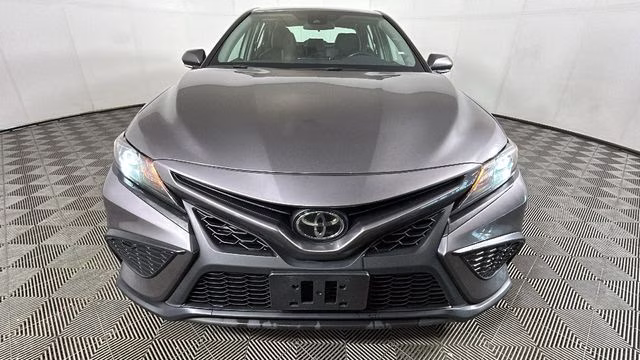 2024 Predawn Gray Mica Toyota Camry SE FWD Sedan
