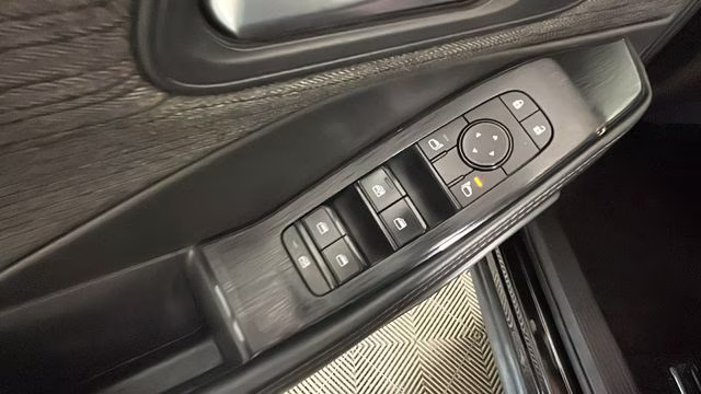 2021 Super Black Nissan Rogue SV AWD SUV