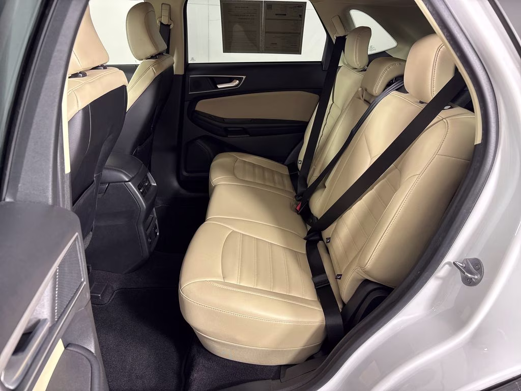 2023 Oxford White Ford Edge SEL AWD SUV