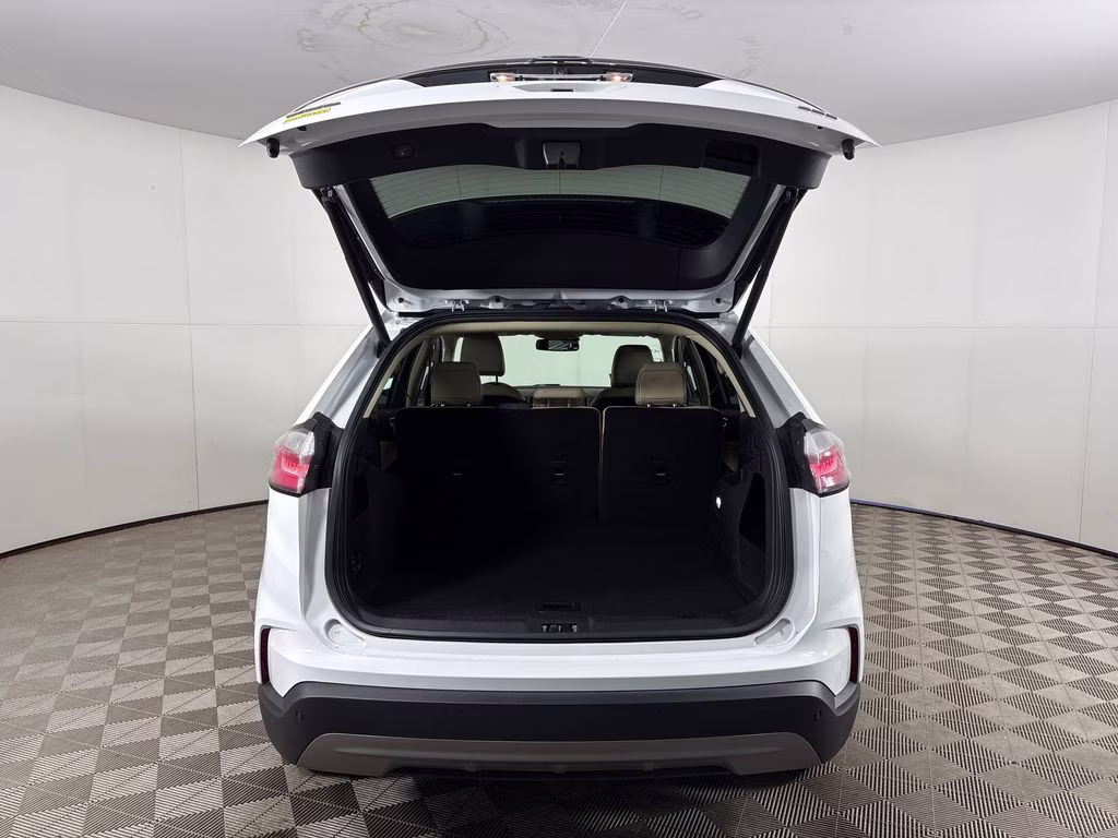 2023 Oxford White Ford Edge SEL AWD SUV
