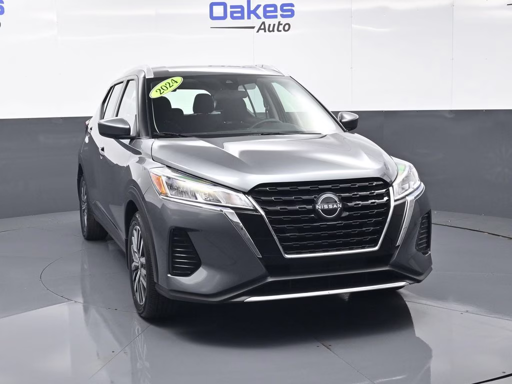 2024 Gun Metallic Nissan Kicks SV FWD SUV