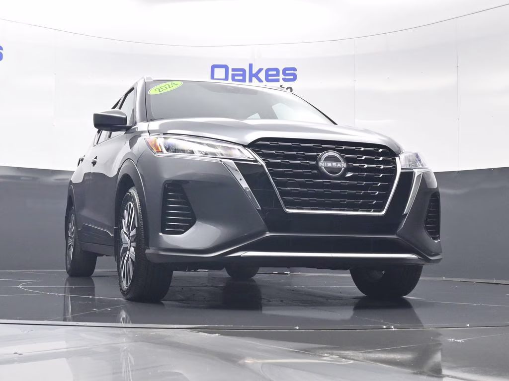 2024 Gun Metallic Nissan Kicks SV FWD SUV