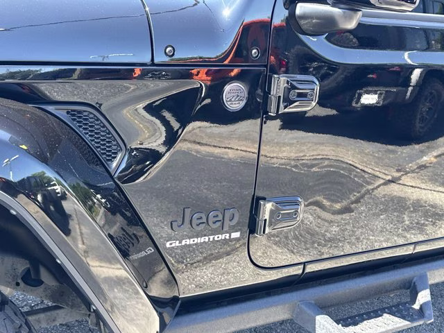 2023 Jeep Gladiator 4X4 Truck
