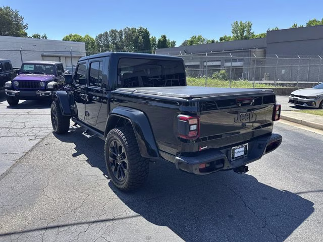 2023 Black Clearcoat Jeep Gladiator 4X4 Truck
