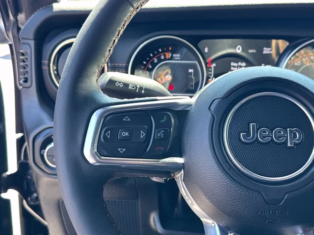 2023 Black Clearcoat Jeep Gladiator 4X4 Truck