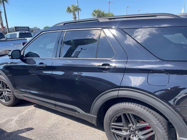 2025 Black Metallic Ford Explorer ST-Line RWD SUV