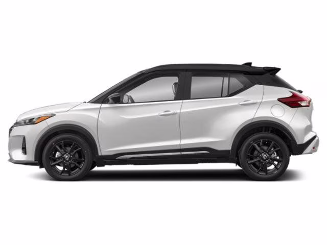 2023 Aspen White/Super Black Nissan Kicks SR FWD SUV