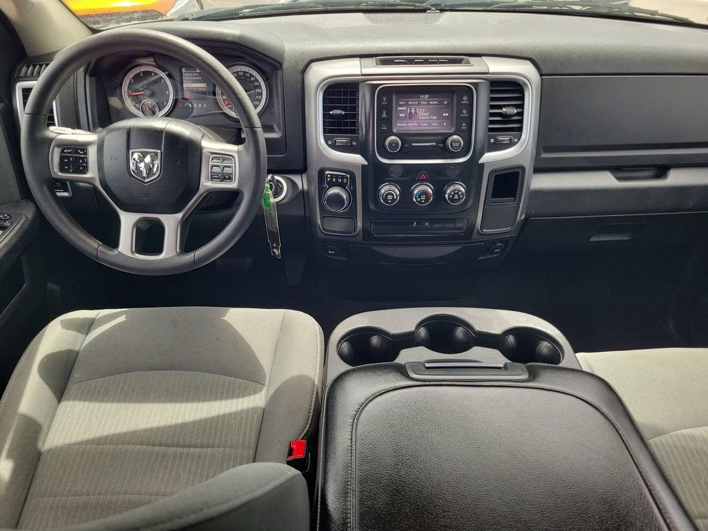 2024 Diamond Black Crystal Pearlcoat Ram 1500 Classic SLT RWD Truck