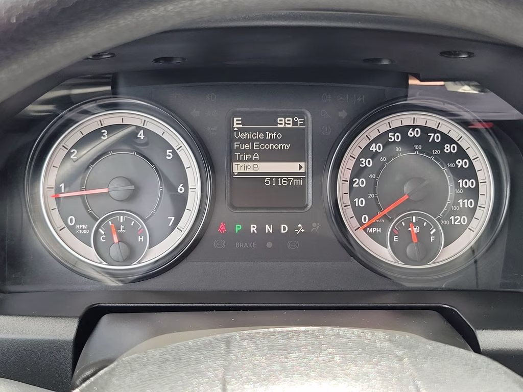 2024 Diamond Black Crystal Pearlcoat Ram 1500 Classic SLT RWD Truck