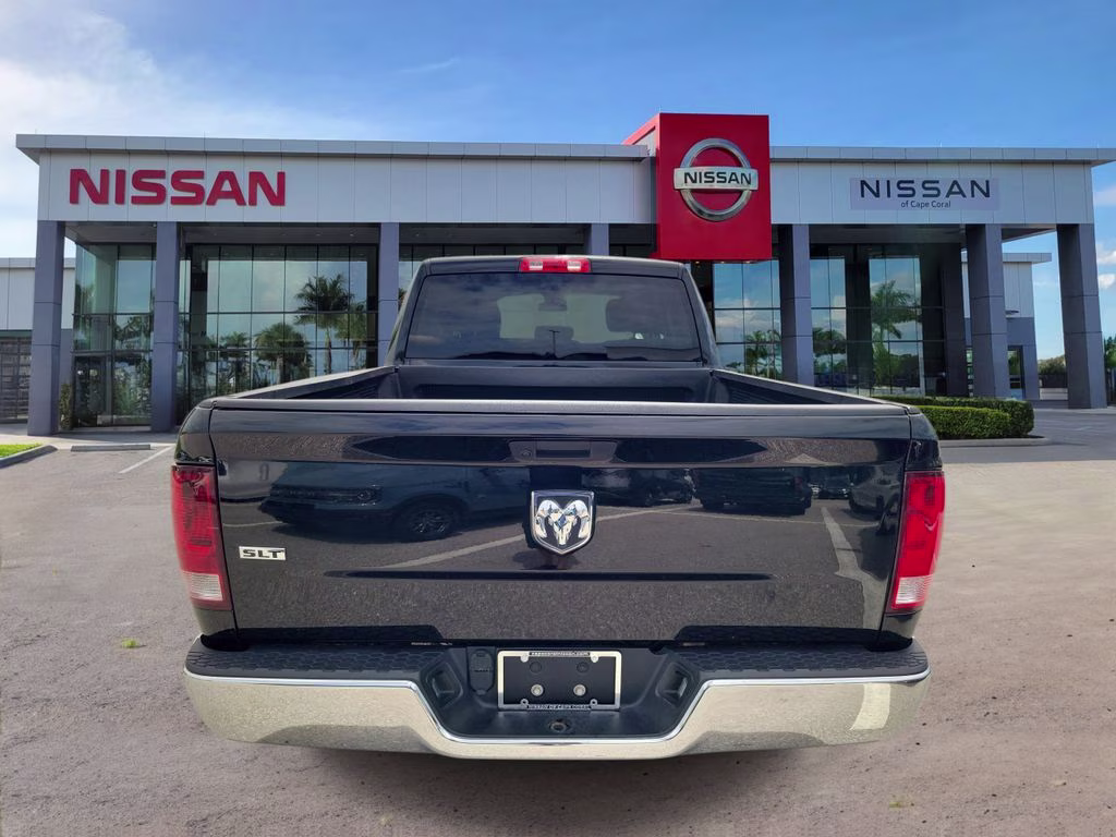 2024 Diamond Black Crystal Pearlcoat Ram 1500 Classic SLT RWD Truck