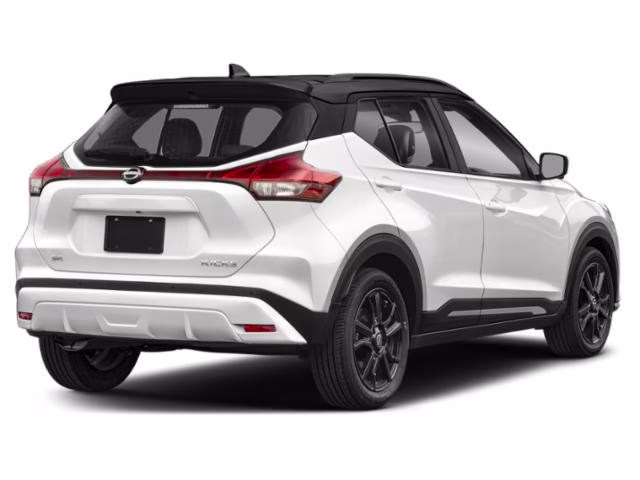 2023 Aspen White/Super Black Nissan Kicks SR FWD SUV