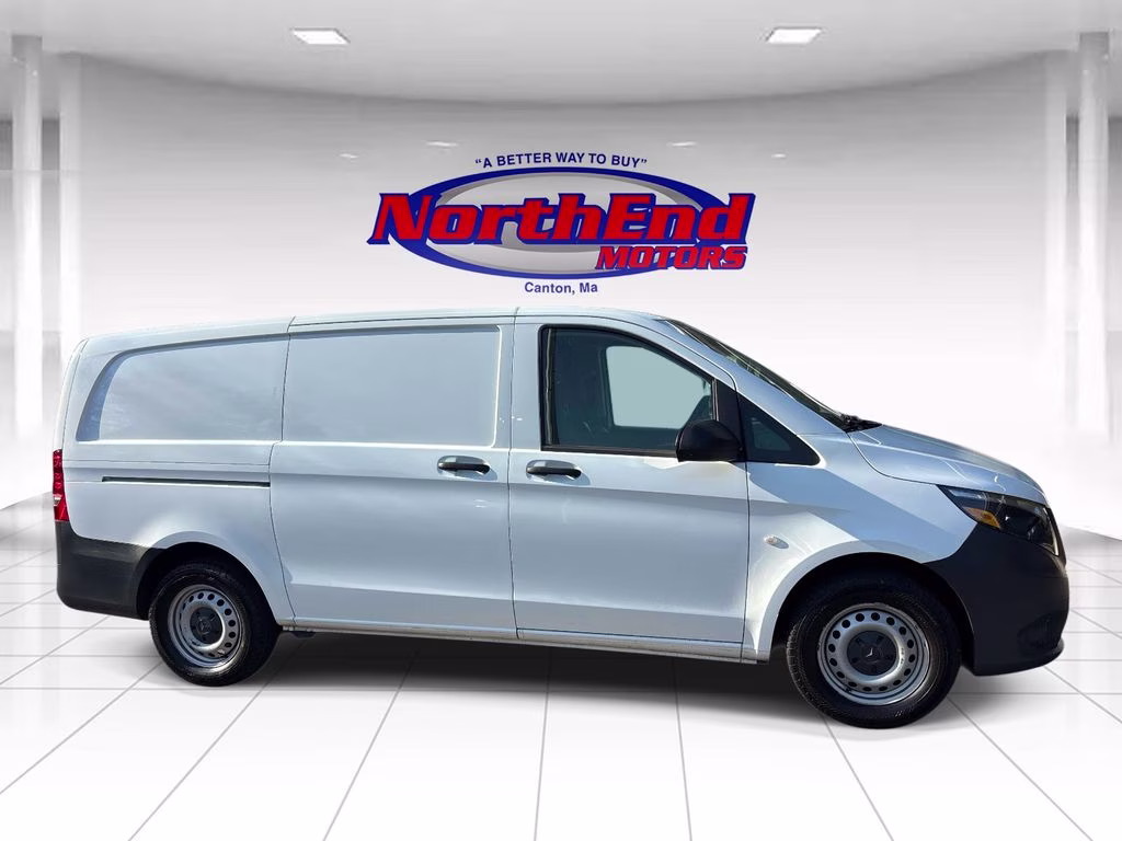 2022 White Mercedes-Benz Metris Cargo RWD Van